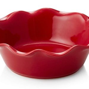 CRATE and BARREL RED RUFFLED INDIVIDUAL PIE DISHES SET of 4